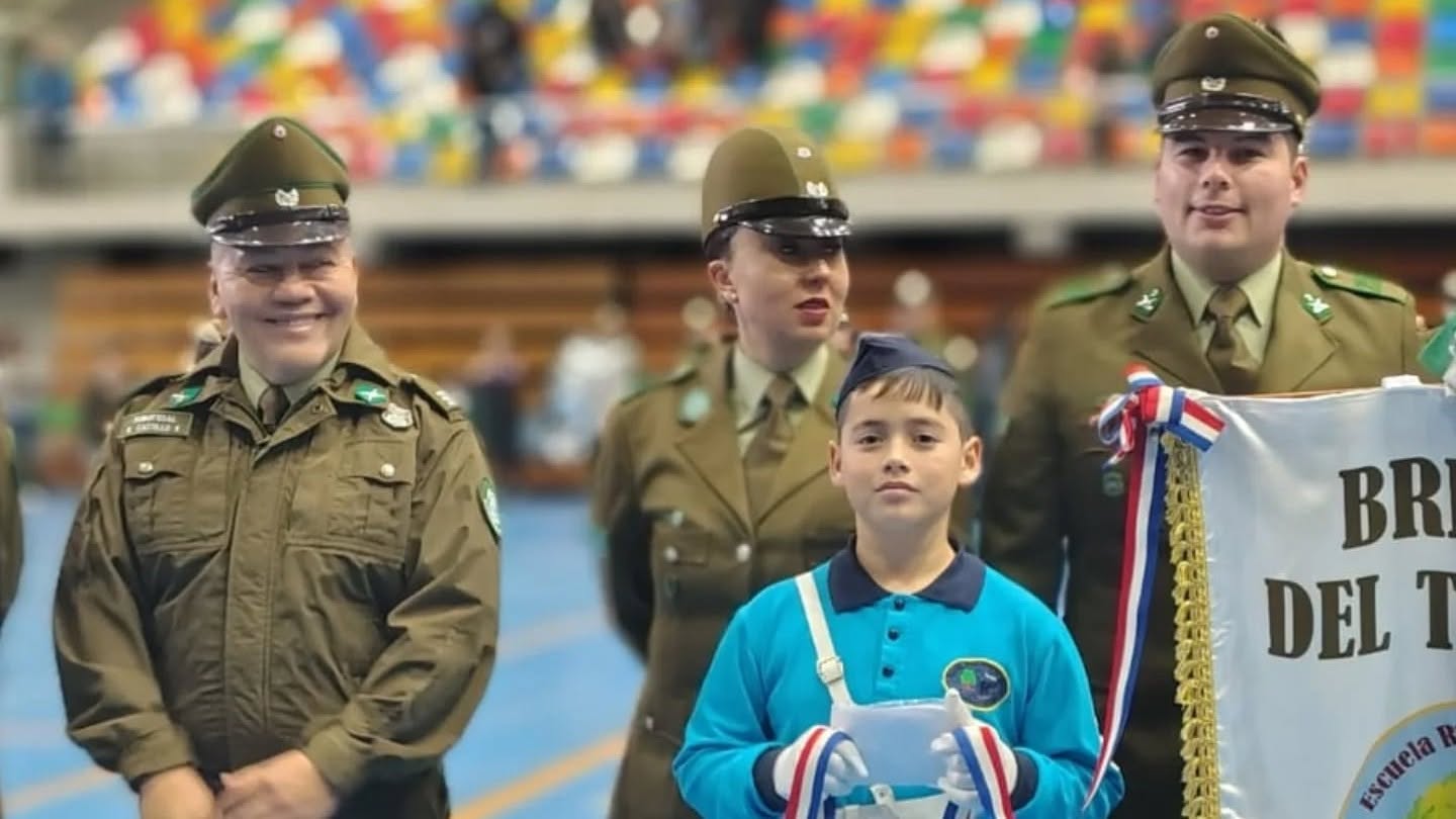 La Brigada Escolar de la Escuela Rural Paraguay Chico participó en la ceremonia de conmemoración del Día del Brigadista Escolar y Juramento Brigadista